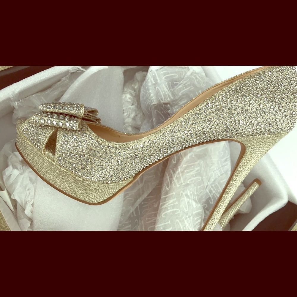 Champagne dressy inc shoes